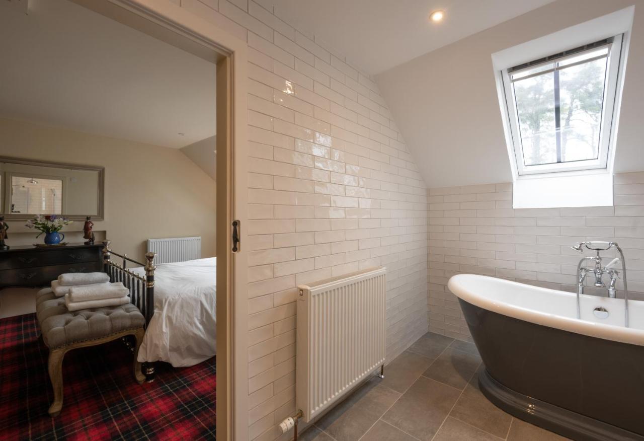 Coach House *